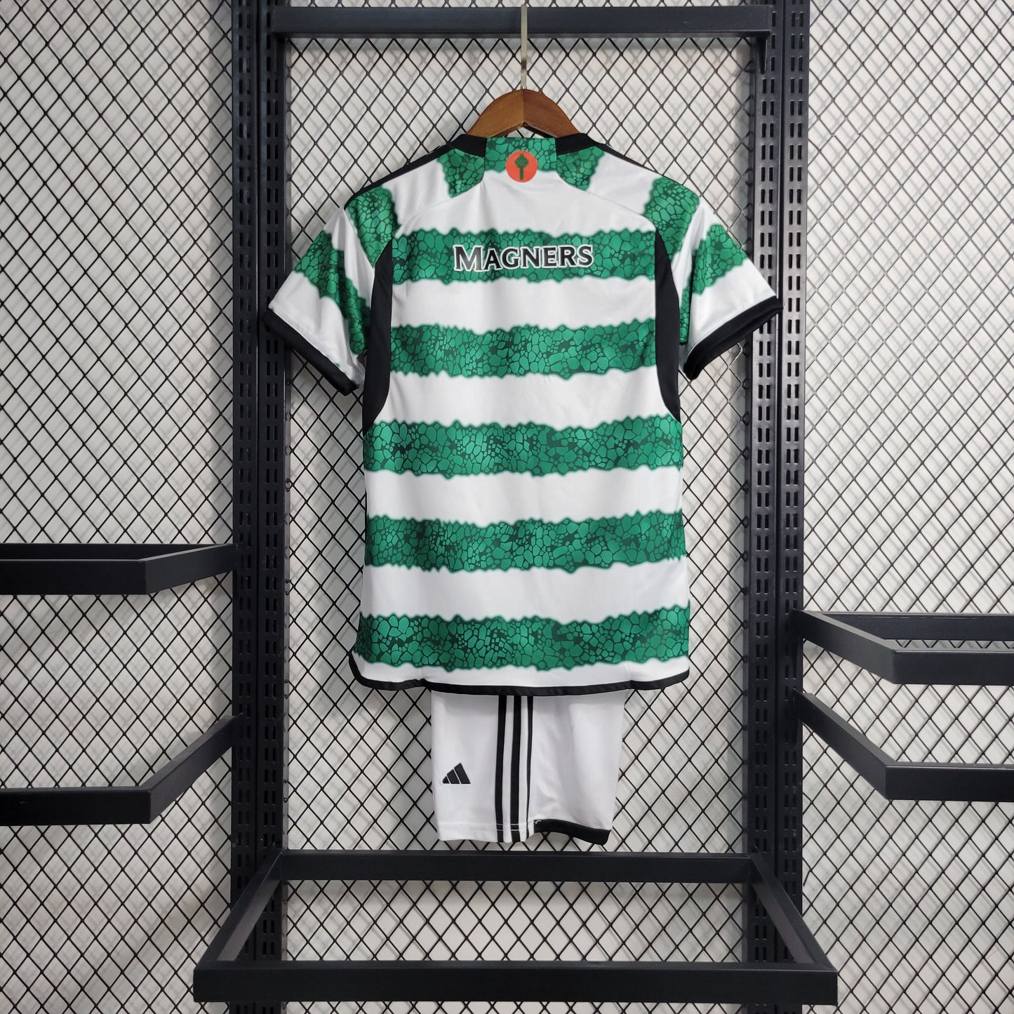 Conjunto Celtic I 23/24 - Modelo Infantil