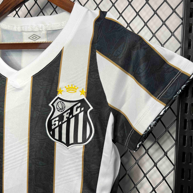 Camisa Santos II 24/25 - Modelo Feminino