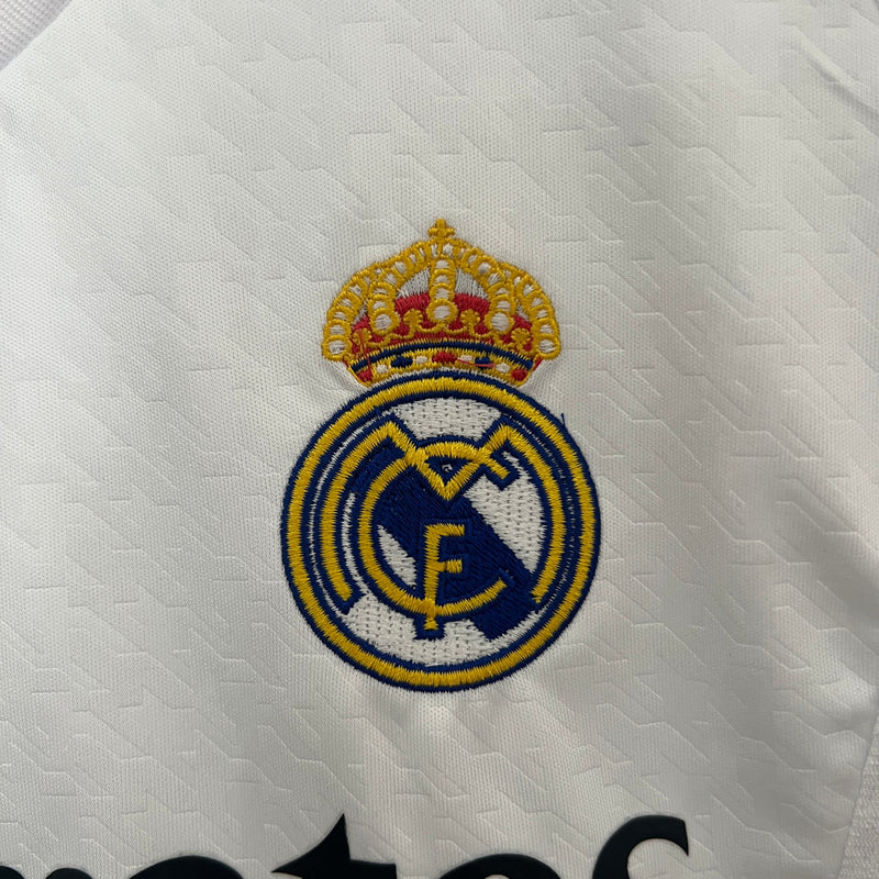 Conjunto Real Madrid I 24/25 - Modelo Infantil