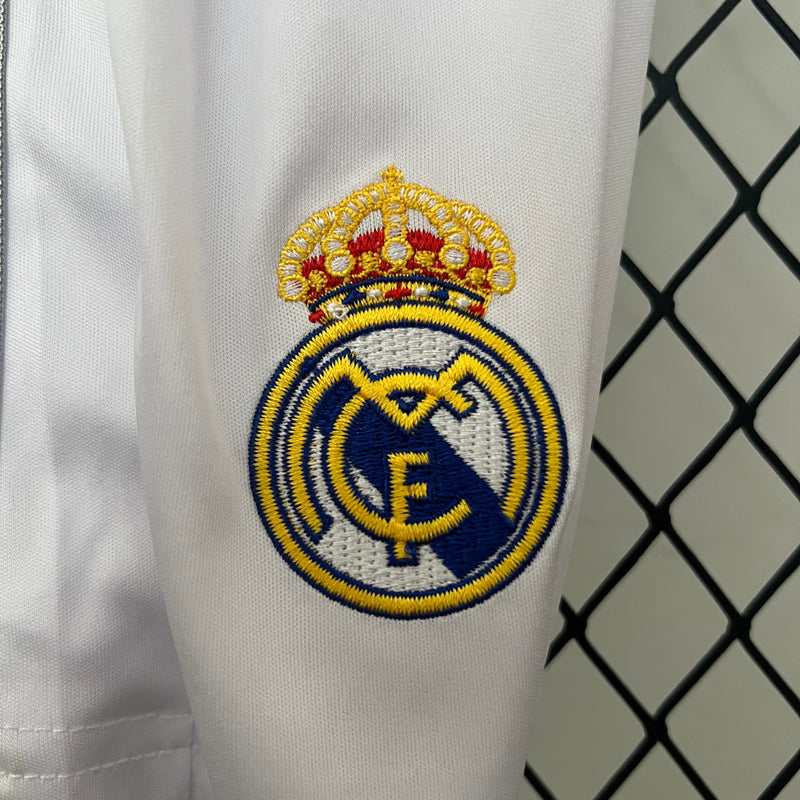 Conjunto Real Madrid I 13/14 - Modelo Infantil