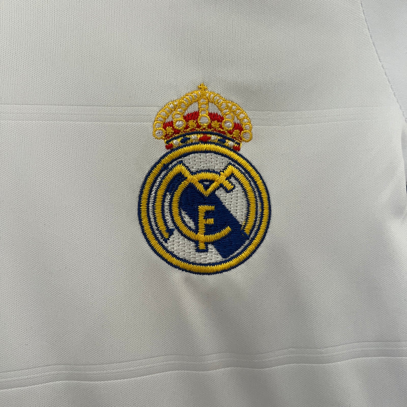 Conjunto Real Madrid I 13/14 - Modelo Infantil