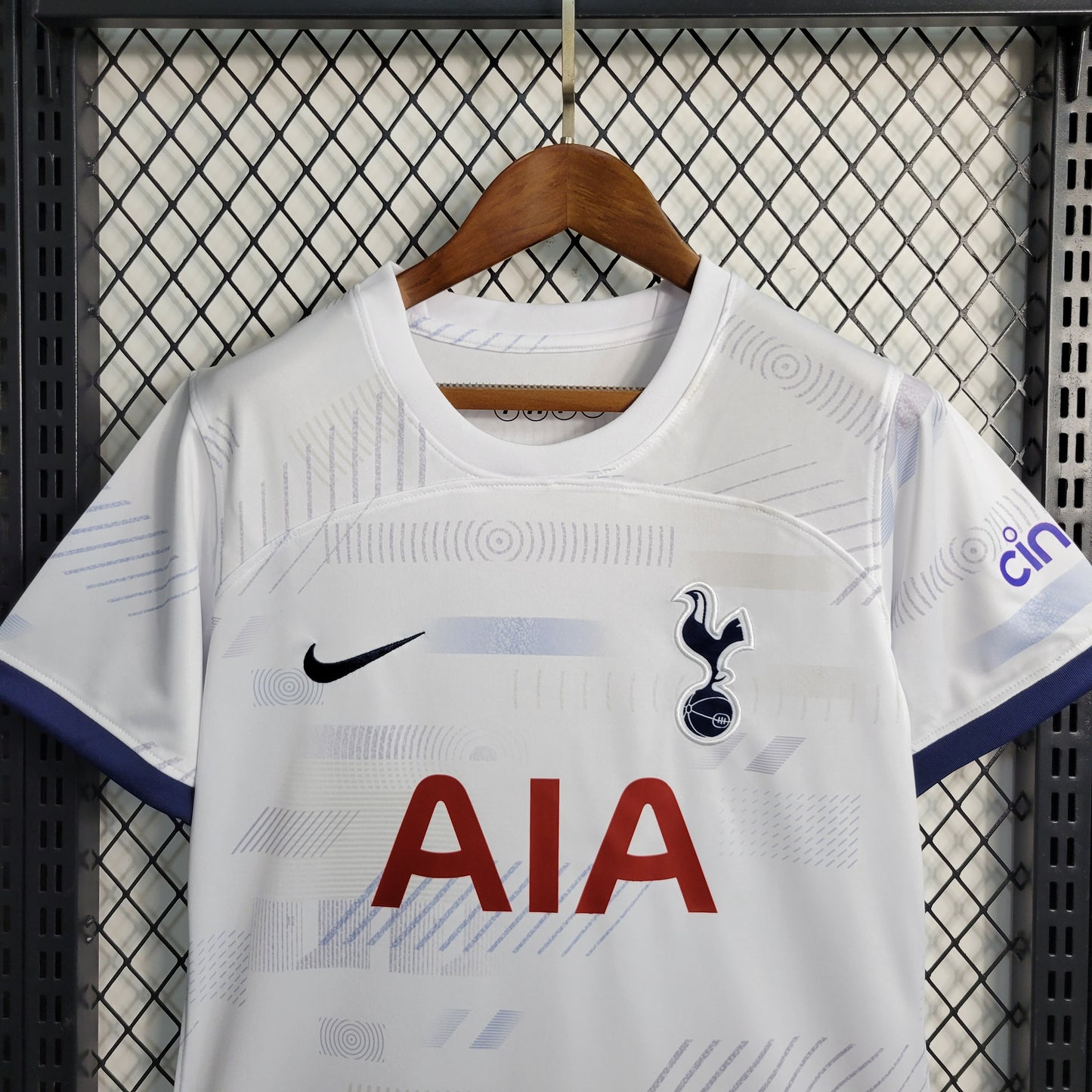 Camisa Tottenham I 23/24 - Modelo Feminino