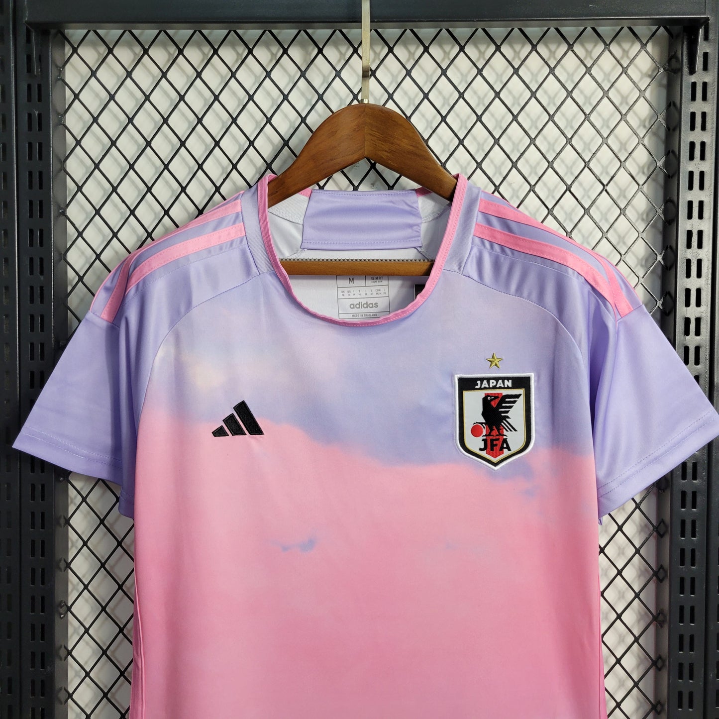 Camisa Japão II 23/24 - Modelo Feminino