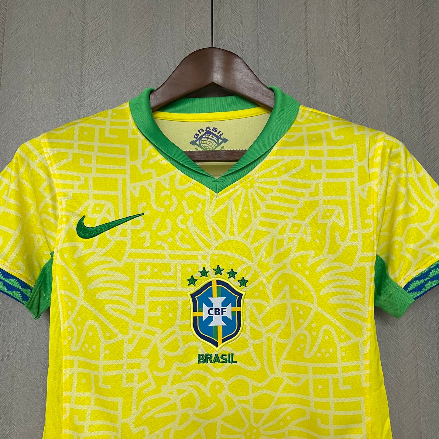 Camisa Brasil I 24/25 - Modelo Feminino